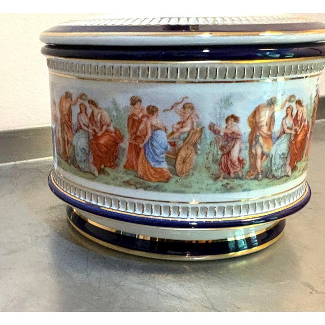 Florentine Florentine Blue/White Ceramic Round Box For Sale - Image 4 of 5