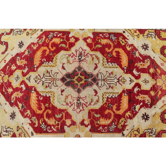 Early 20th Century Antique Turkish Fine Sivas Rug With Center Medallion in Red, Yellow & Light Green For Sale - Image 4 of 13