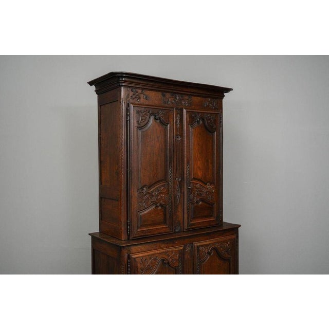 Baroque Buffet Cupboard in Walnut, 18th Century For Sale - Image 5 of 18