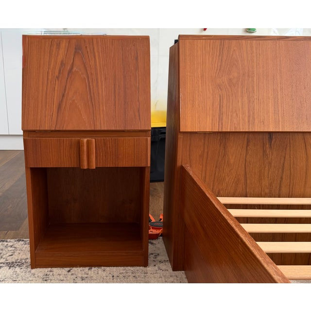 Mid-Century Modern 1950s Danish Modern Teak Bedroom Suite — Nordisk Andels-Eksport For Sale - Image 3 of 16
