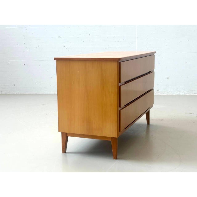 Mid-Century Chest of 3 Drawers For Sale - Image 4 of 16