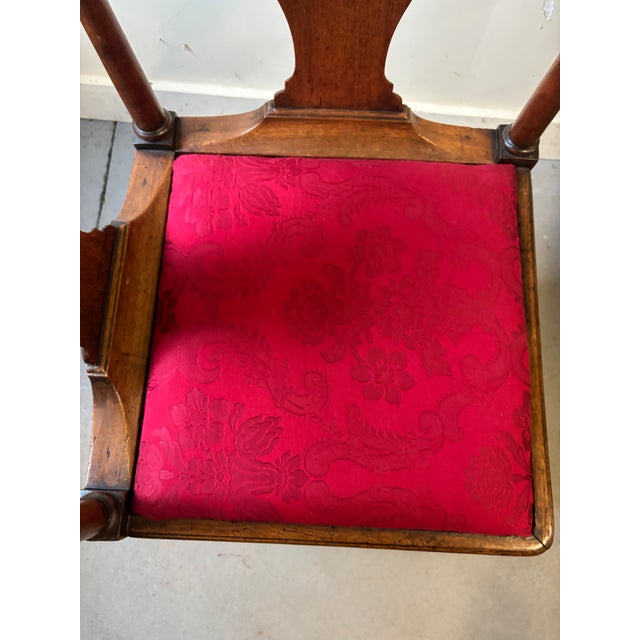 Auburn Queen Anne Walnut Corner Chair, Circa 1740. For Sale - Image 8 of 13