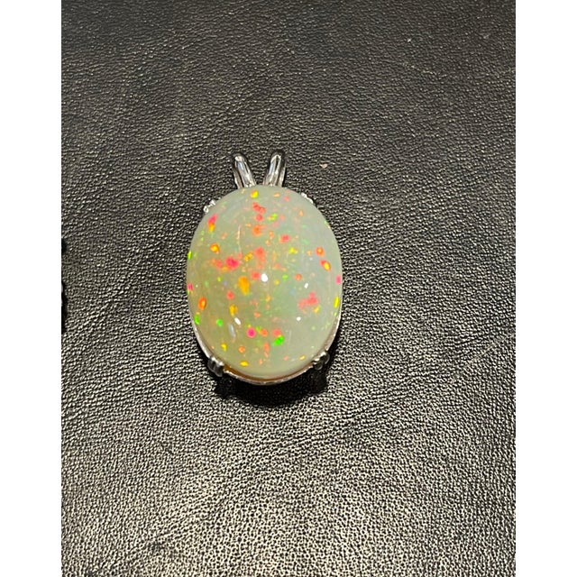 White 40 Carat Oval Ethiopian Opal Pendant / Necklace 14 Karat White Gold Necklace For Sale - Image 8 of 18