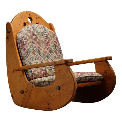 Scandinavian Rocking Chair in Pine For Sale