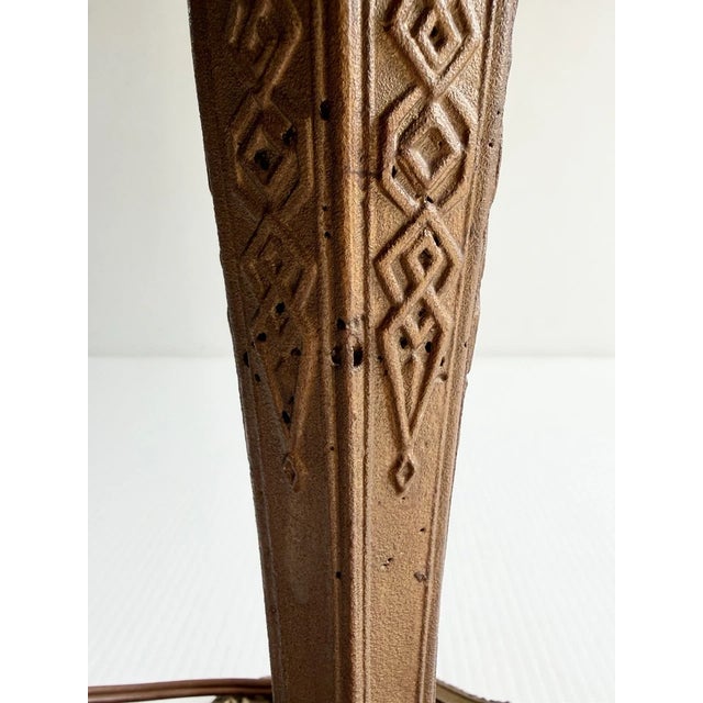 1930s Antique Art Nouveau 8 Panel Slag Glass Lamp With Desert Scene Palm Trees, for Repair For Sale - Image 5 of 18