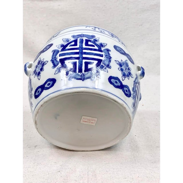 Mid 20th Century Mid-20th Century Chinese Blue & White Porcelain Kamcheng Jar With Foo Dog Lid For Sale - Image 5 of 5