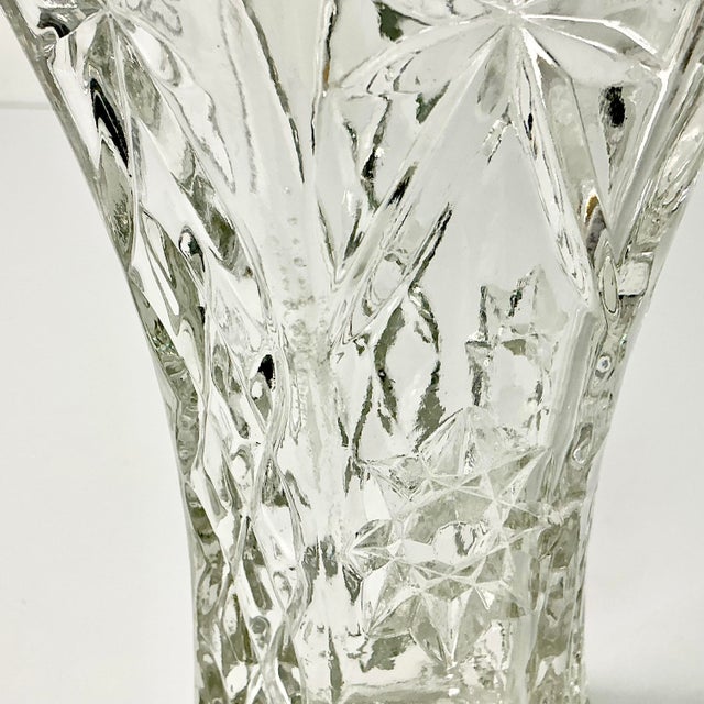 Mid Century Vintage Boho Chic Hollywood Regency Cut Glass Vase. For Sale - Image 10 of 10
