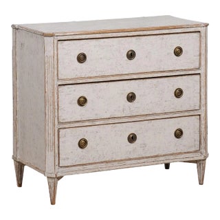 Gustavian Period 1800s Swedish Dove Grey Painted Three-Drawer Chest For Sale