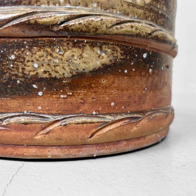 Ceramic Shigaraki Well Ikebana Vase, 1950s For Sale - Image 6 of 10