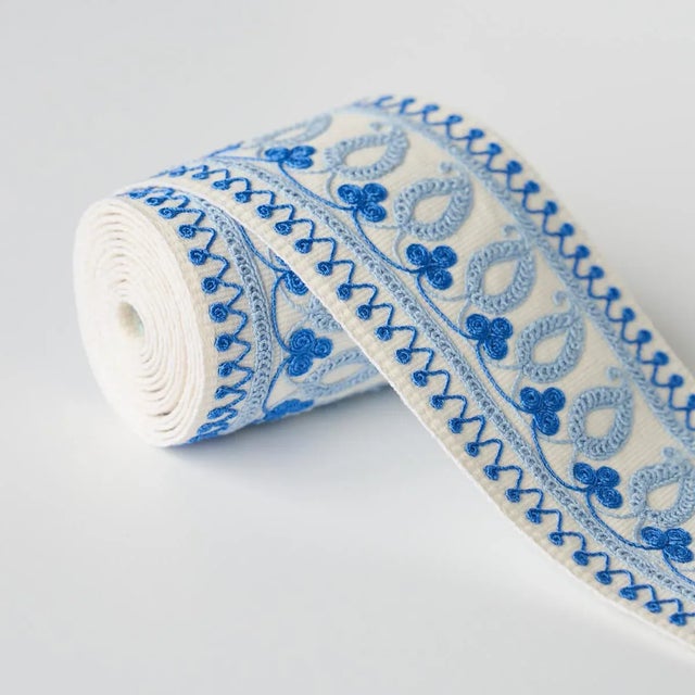 Schumacher Sample - Schumacher Paisley Embroidered Tape in Blues For Sale - Image 4 of 5