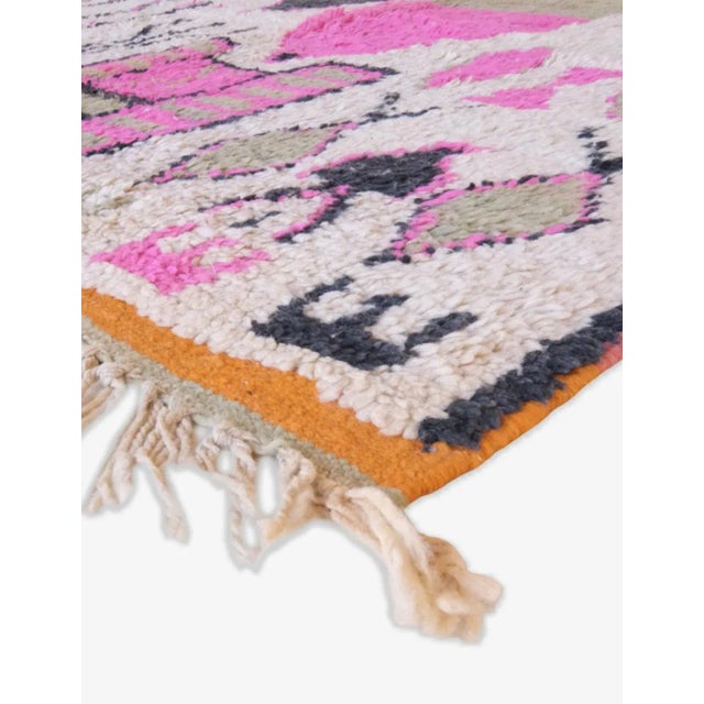 Authentic Boujad Moroccan Rug This Boujad rug is a striking example of Moroccan weaving, handwoven in the Middle Atlas...