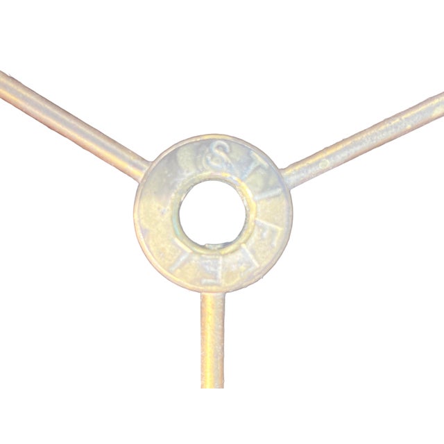 Traditional Vintage Stiffel Brass Lotus Style Floor Lamp With Glass Table For Sale - Image 3 of 11