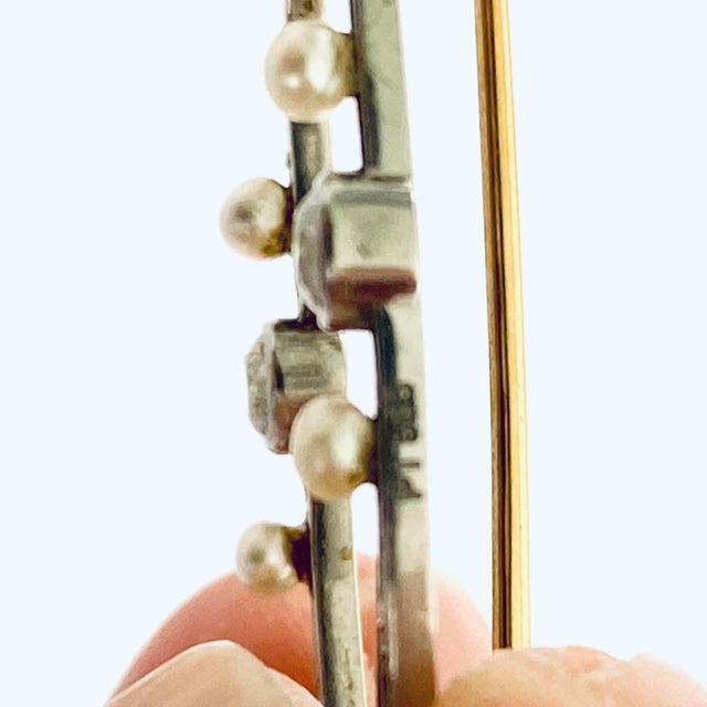1920s 1920 Art Deco Platinum European Diamond 0.60 Carat Natural Pearl 1.4 Inch Wide Brooch For Sale - Image 5 of 5