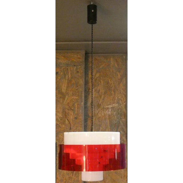 Mid-Century Italian Pendant Lamp in White and Red Methacrylate and Brass by Stilnovo, 1960s For Sale - Image 10 of 10