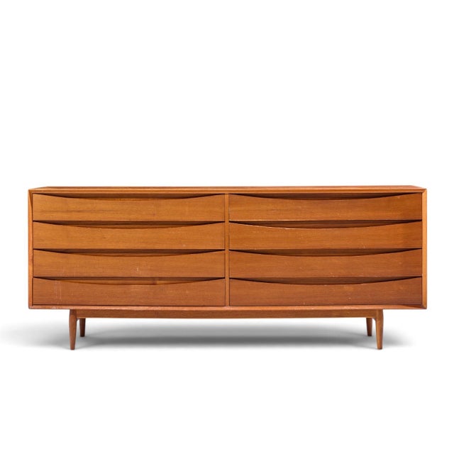 Arne Vodder for Sibast Triennale Mid Century Danish Teak 8 Drawer Dresser This lowboy measures: 77.5 wide x 19.5 deep x...