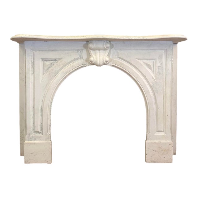 Early 20th Century Neoclassical White Marble Mantel For Sale