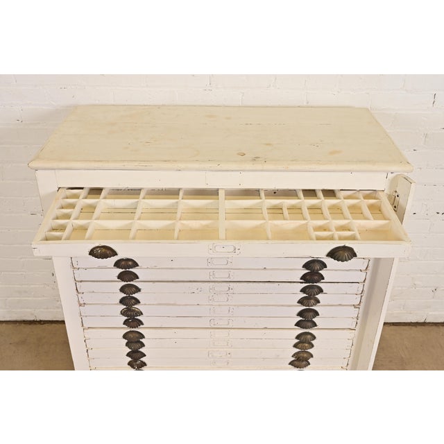Antique Arts & Crafts White Painted 18-Drawer Flat File Printer's Cabinet, Circa 1900 For Sale - Image 9 of 15