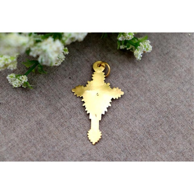 Crucifix Pendant in 19.2k Gold For Sale - Image 3 of 6