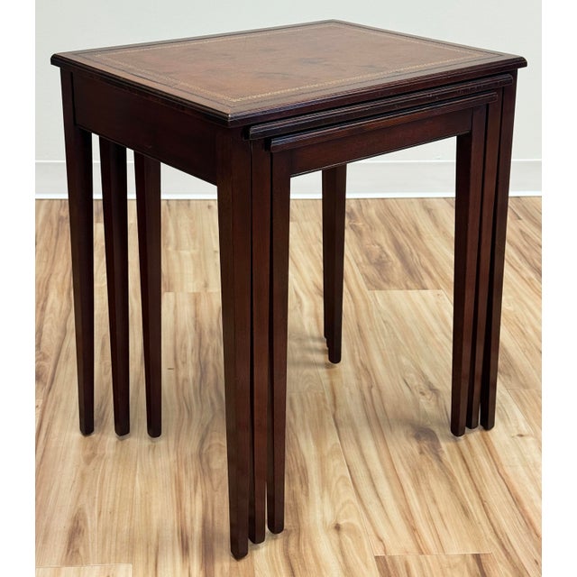 Wood Vintage Heritage-Henredon Leather and Mahogany Nesting Tables, Set of 3 For Sale - Image 7 of 13