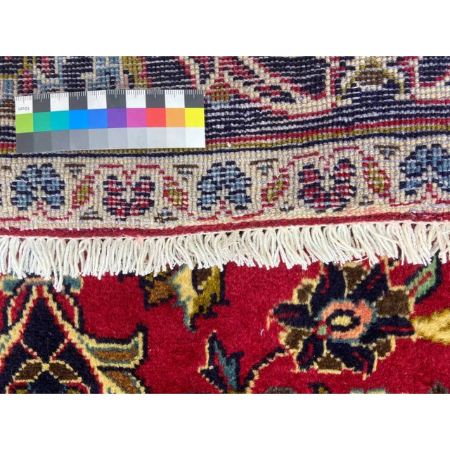 Hand-Knotted Middle Eastern Keshan Rug in Sheep's Wool For Sale - Image 5 of 6