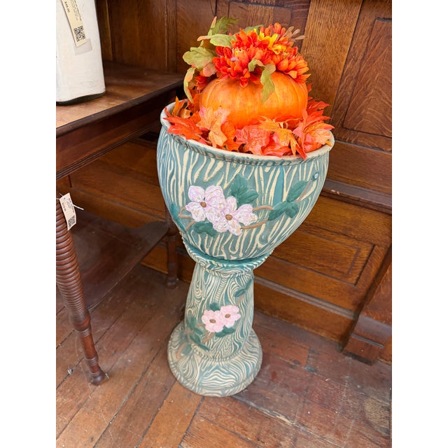 1940s 1940s Art Nouveau-Style Floral Jardinière on Pedestal For Sale - Image 5 of 8