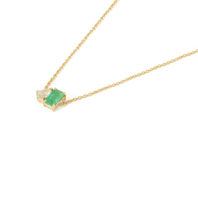 14k Gold Emerald Diamond Birthstone Necklace Bond Jewelry for Mom For Sale In New York - Image 6 of 13