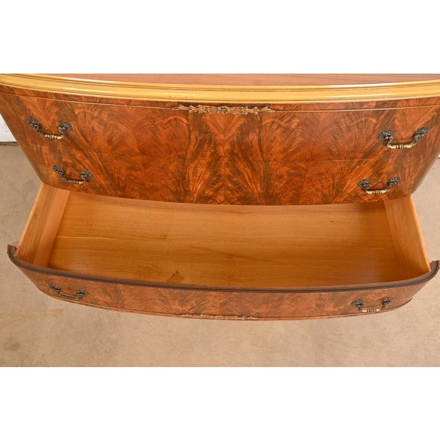 Romweber French Provincial Louis XV Flame Mahogany and Parcel Painted Dresser, Circa 1920s For Sale In South Bend - Image 6 of 12