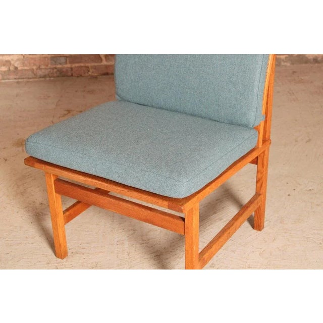 Vintage Danish Model 3232 Lounge Chairs in Oak by Borge Mogensen for Fredericia Stolefabrik, 1960s, Set of 4 For Sale - Image 6 of 15