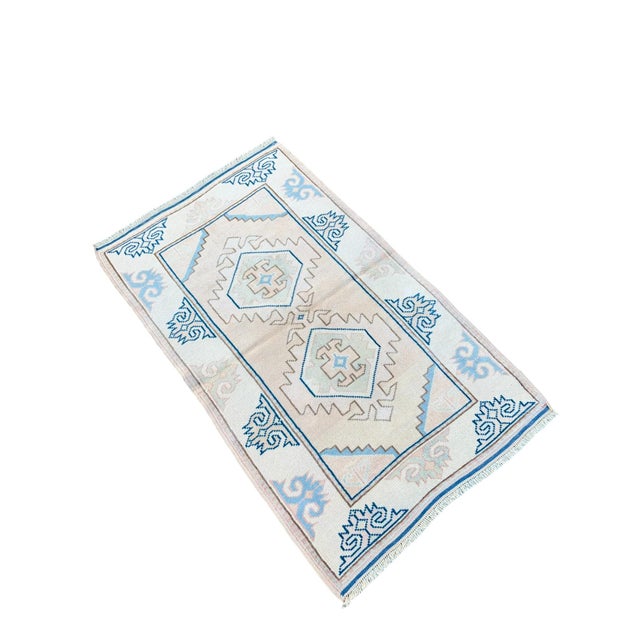 This is a beautiful, handknotted rug made using traditional techniques. with its unique patterns and natural colors, it...