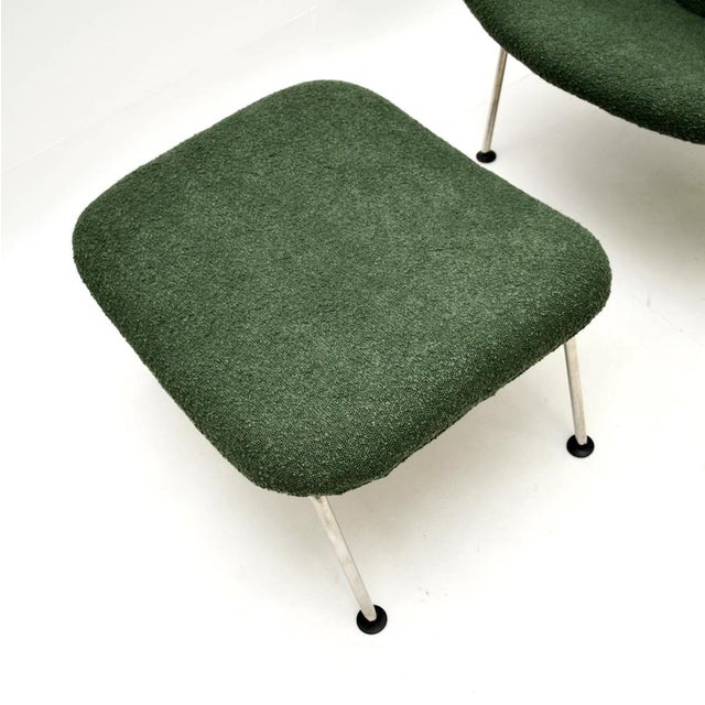 Set of Vintage Oyster Armchair and Ottoman from Artifort, 1980s For Sale - Image 9 of 10