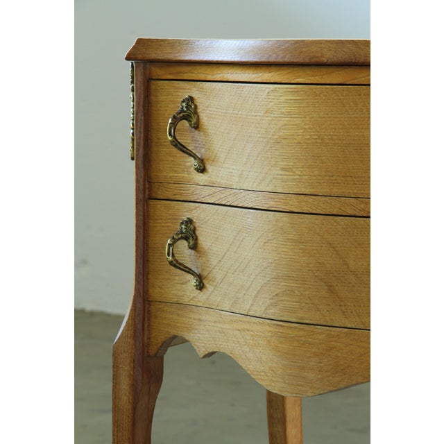 Vintage Danish Oak Nightstands with Hand-Carved Drawer Fronts, 1970s, Set of 2 For Sale - Image 15 of 18