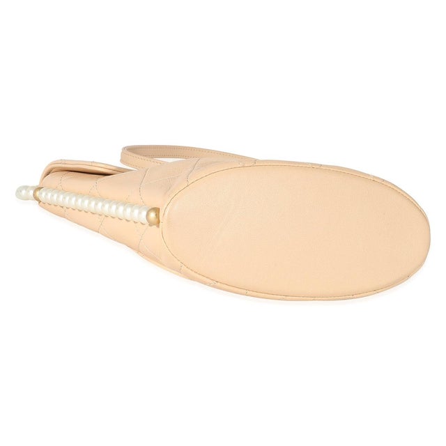 Beige Quilted Calfskin Small Pearl Chain Hobo For Sale In New York - Image 6 of 8