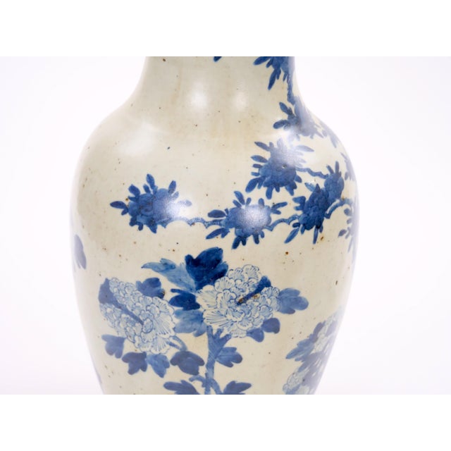 Chinese Blue and White Porcelain Decorative Vase/ Phoenix Decoration - 14 3/4 In For Sale In New York - Image 6 of 8