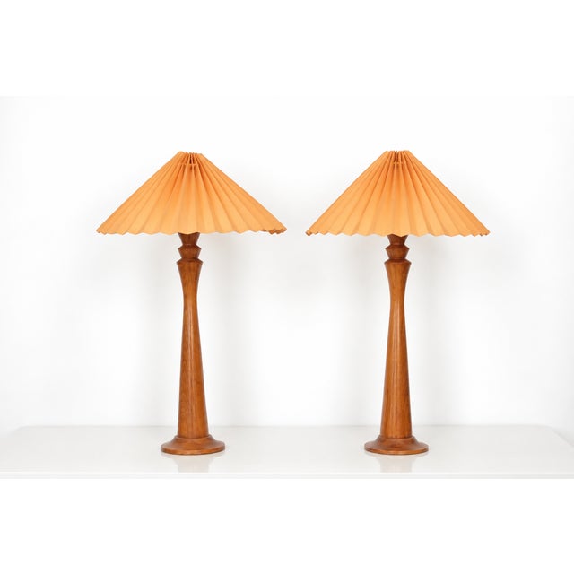 Vintage French Wood Baluster Table Lamps with Pleated Orange Shades, 1960s, Set of 2 For Sale - Image 13 of 13