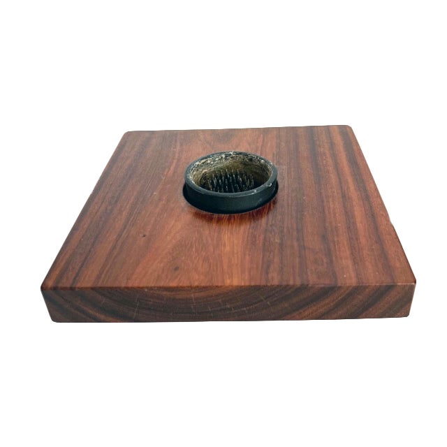 Simplicity is the essence of style. This simple and stylish Ikebana vase will serve beautifully as a centerpiece when you...