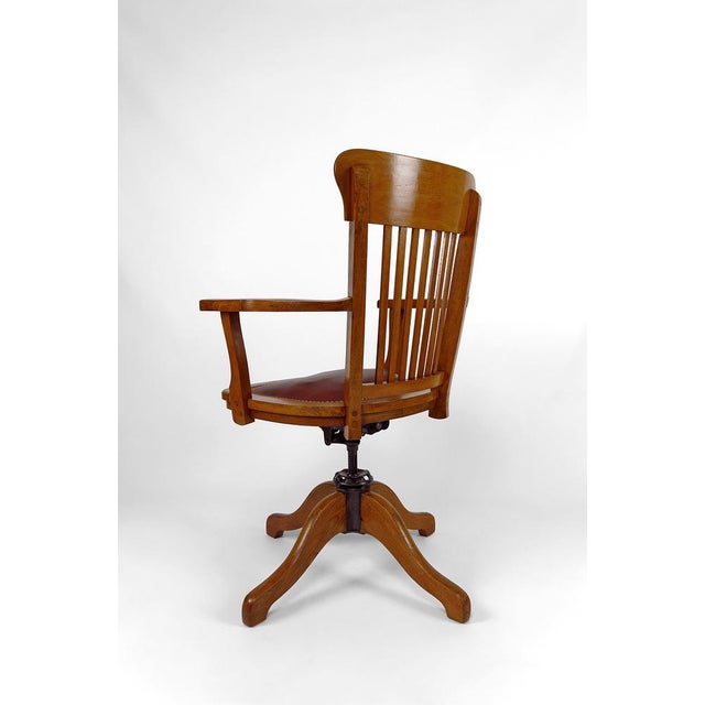 American Swivel Office Armchair in Oak with Leather Seat, 1900s For Sale - Image 4 of 18
