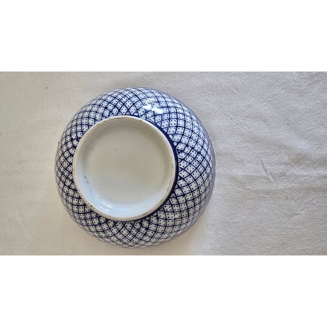 Vintage Asian Style Blue & White Decorative Bowl For Sale In Philadelphia - Image 6 of 7