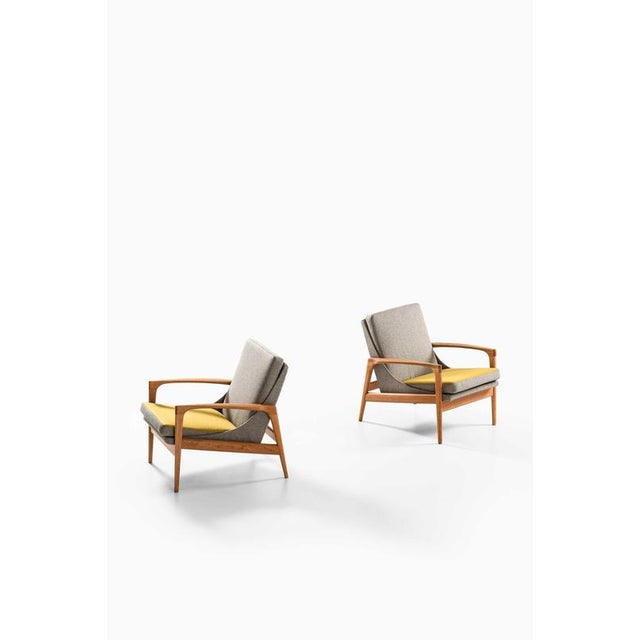 Easy Chairs in Brass, Oak and Wool by Ib Kofod-Larsen, 1950s, Set of 2 For Sale - Image 3 of 12