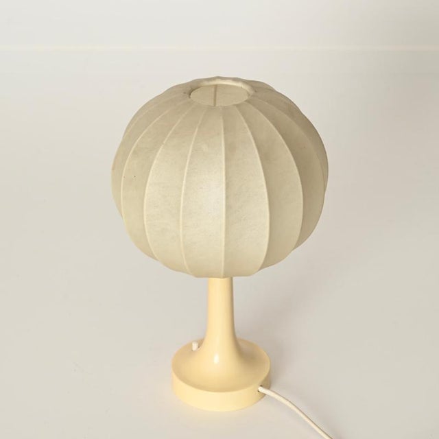 Mid-Century Modern Cocoon Cream Base Table Lamp by Castiglioni for Flos, 1960s For Sale - Image 17 of 18