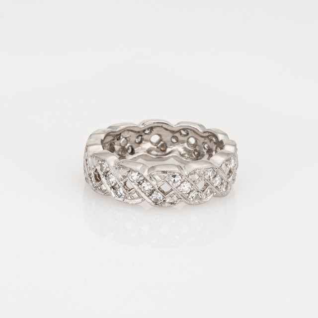 Circa 1920s Vintage Art Deco Diamond Band Sz 5.75 Platinum Braided Ring Eternity For Sale - Image 4 of 5