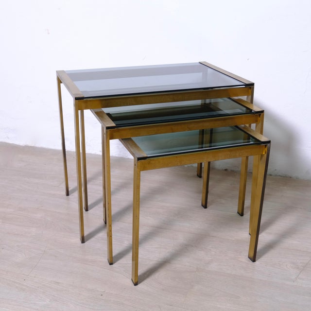 Nesting Coffee Tables in Glass and Brass, Italy, 1970s, Set of 3 For Sale - Image 4 of 18