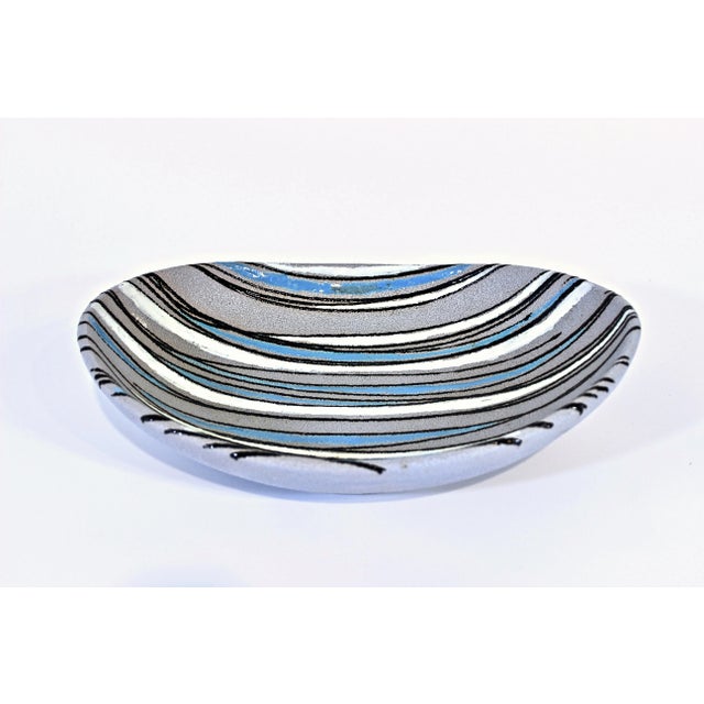 Truly eye catching hand painted modernist ceramic bowl from Bitossi. 1960's vintage and in absolutely beautiful condition...