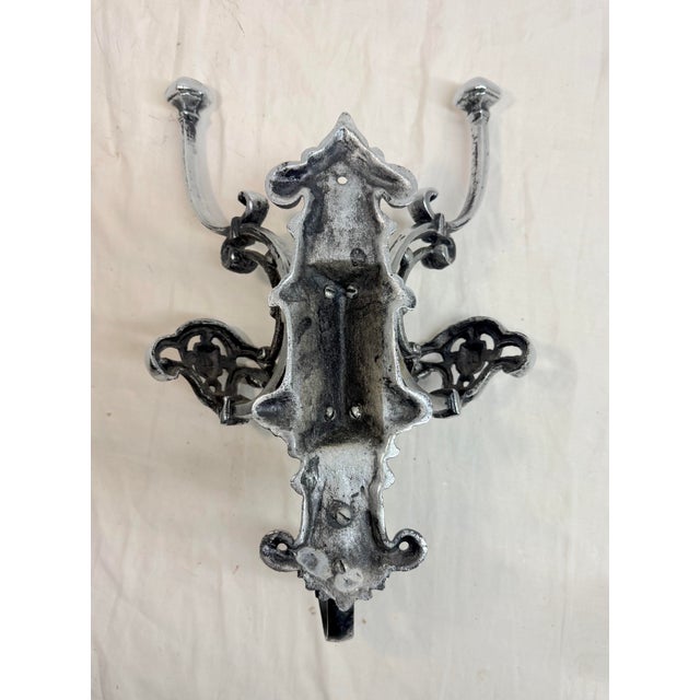 Chrome Vintage Ornate Heavy Chrome Metal Wall Mount Wall Hook Hat Coat Hallway Rack For Sale - Image 8 of 8
