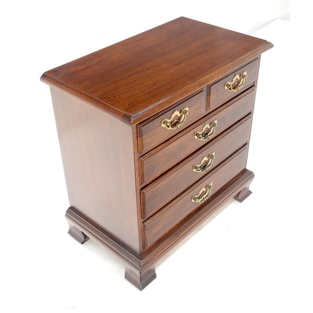Thomasville Thomasville Chippendale Style Solid Cherry 4 Drawers Nightstand End Table MINT For Sale - Image 4 of 15