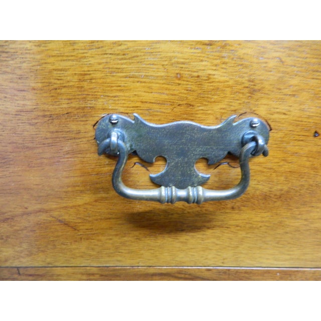 Victorian Chest of Drawers in Mahogany For Sale - Image 4 of 18