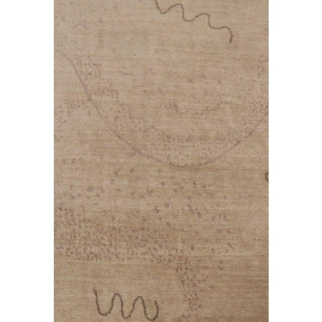 Contemporary Circle Abstract Wool Rug by Rug & Kilim, India For Sale In New York - Image 6 of 10