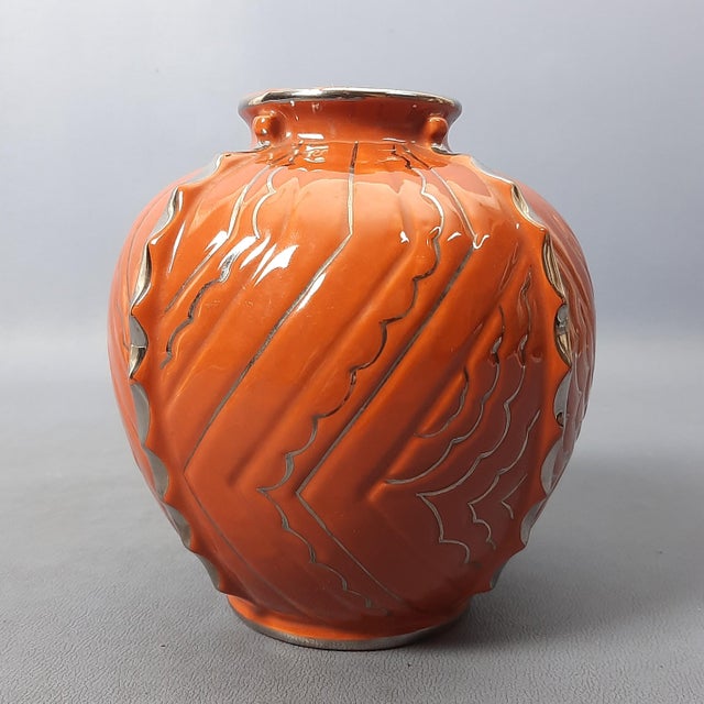 Futurist Art Deco Style Orange and Silver Ceramic Vase by Gualdo Tadino for Robbia, 1960s For Sale - Image 3 of 11