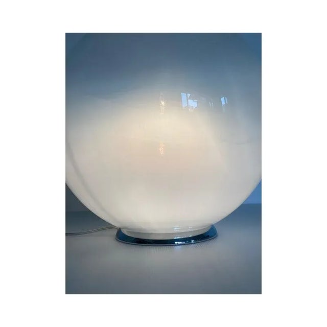 Contemporary Scenographic Murano Vanished-White Murano Glass Table Lamp by Simoeng For Sale - Image 3 of 9