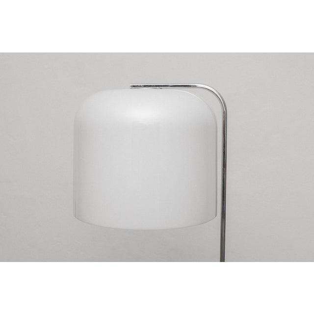 Contemporary MCM Alvise Floor Lamp by Luigi Massoni for Guzzini, 1960s For Sale - Image 3 of 9