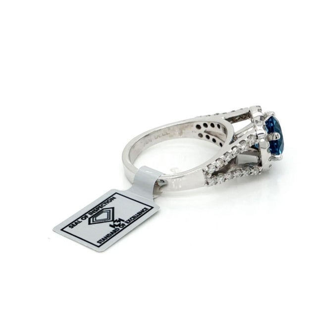 Contemporary Mid 20th Century 18k White Gold Blue Topaz Solitaire Ring w/Diamonds IGI Certified Size 8 For Sale - Image 3 of 7
